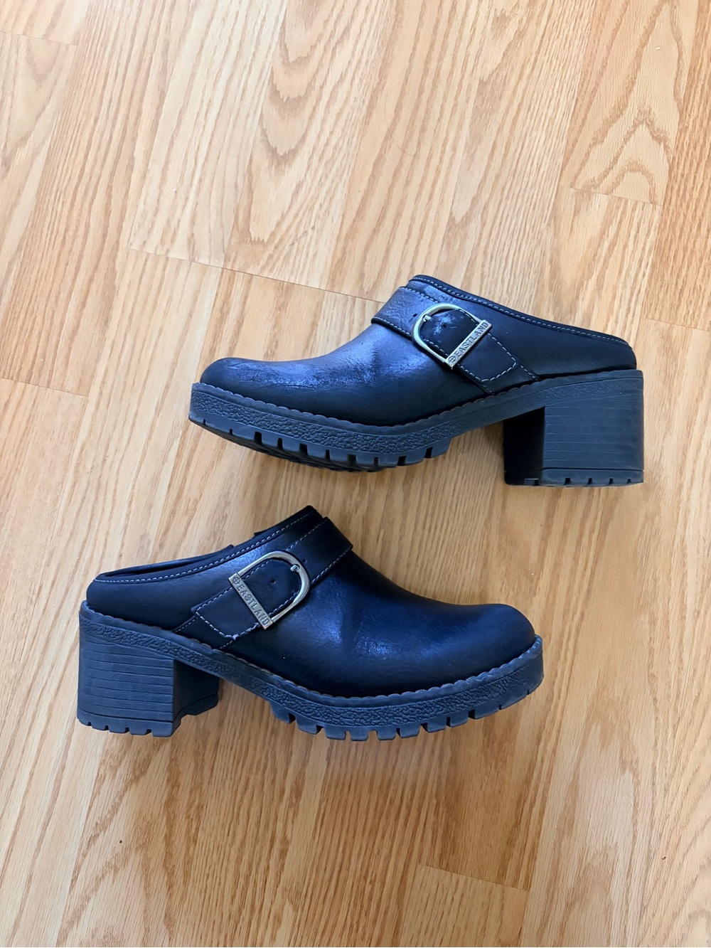 Black Leather Lug Sole Chunky Mule Clogs with Buckle Detail Women’s Size 6